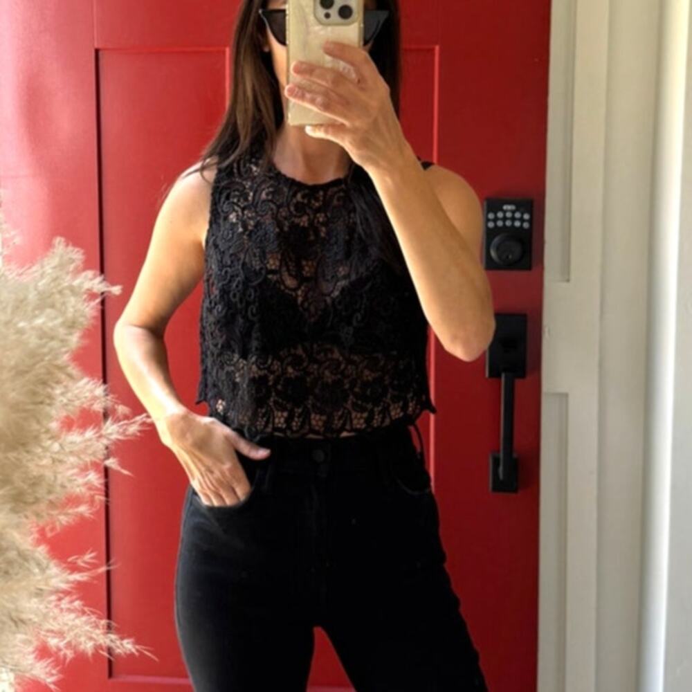 Bebe Black Lace Crop Top Size S/P Sleeveless Zip Back